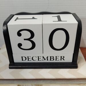 Hobby Lobby Black and White Block Calendar